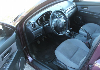 Подержанный автомобиль Mazda 3 Sedan 2007 года (14 фото)