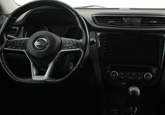 Подержанный автомобиль Nissan Qashqai 2019 года (14 фото)