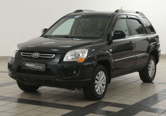 Подержанный автомобиль Kia Sportage 2010 года (8 фото)