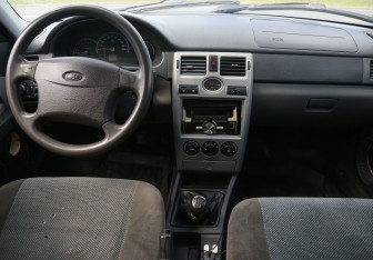 Подержанный автомобиль LADA (ВАЗ) Priora Wagon 2010 года (9 фото)