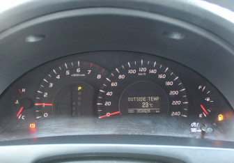 Подержанный автомобиль Toyota Camry Sedan 2006 года (14 фото)