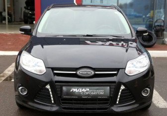 Подержанный автомобиль Ford Focus Hatchback 2011 года (2 фото)