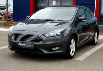 Подержанный автомобиль Ford Focus Hatchback 2015 года (3 фото)