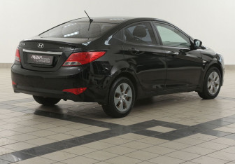 Подержанный автомобиль Hyundai Solaris Sedan 2014 года (4 фото)