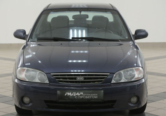 Подержанный автомобиль Kia Spectra Sedan 2006 года (6 фото)
