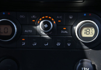 Подержанный автомобиль Nissan Qashqai+2 2009 года (16 фото)