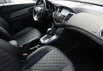 Подержанный автомобиль Chevrolet Cruze Sedan 2011 года (9 фото)