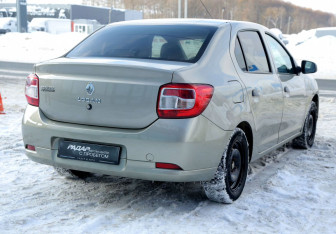 Подержанный автомобиль Renault Logan Sedan 2019 года (6 фото)