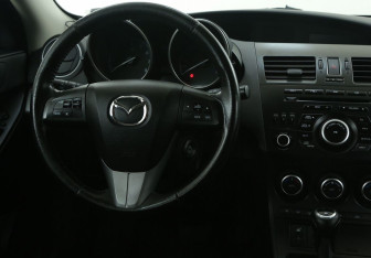 Подержанный автомобиль Mazda 3 Sedan 2012 года (14 фото)