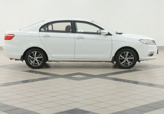 Подержанный автомобиль Lifan Solano 2018 года (5 фото)