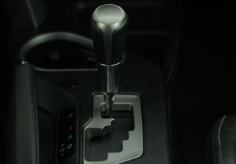 Подержанный автомобиль Toyota RAV4 2016 года (15 фото)