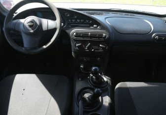 Подержанный автомобиль Chevrolet Niva 2013 года (12 фото)