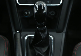 Подержанный автомобиль Chery Tiggo 3 2017 года (14 фото)