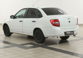 Подержанный автомобиль LADA (ВАЗ) Granta Sedan 2017 года (2 фото)