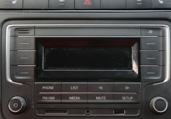 Подержанный автомобиль Volkswagen Polo Sedan 2016 года (15 фото)