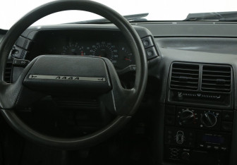 Подержанный автомобиль LADA (ВАЗ) 2110 2005 года (14 фото)