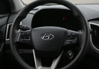 Подержанный автомобиль Hyundai Creta 2017 года (16 фото)