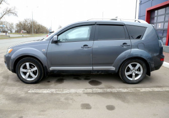 Подержанный автомобиль Mitsubishi Outlander 2008 года (8 фото)