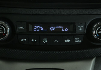 Подержанный автомобиль Honda CR-V 2013 года (18 фото)