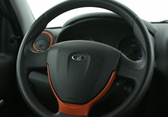 Подержанный автомобиль LADA (ВАЗ) Kalina Wagon 2015 года (16 фото)