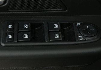 Подержанный автомобиль УАЗ Patriot 2021 года (18 фото)