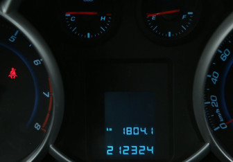 Подержанный автомобиль Chevrolet Cruze Sedan 2012 года (18 фото)