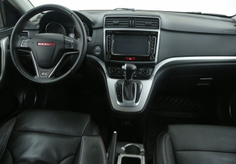 Подержанный автомобиль Haval H6 2017 года (12 фото)