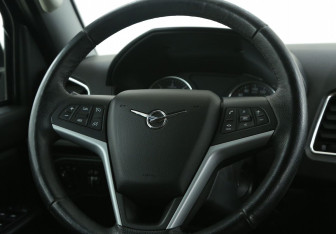 Подержанный автомобиль УАЗ Patriot 2021 года (17 фото)