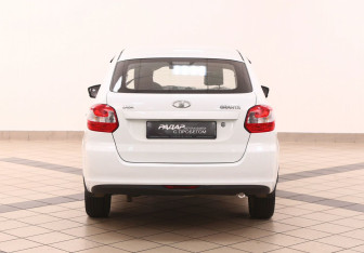 Подержанный автомобиль LADA (ВАЗ) Granta Liftback 2014 года (3 фото)