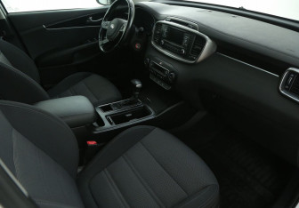 Подержанный автомобиль Kia Sorento 2019 года (15 фото)