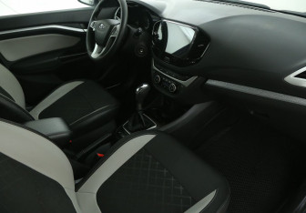 Подержанный автомобиль LADA (ВАЗ) Vesta Wagon 2019 года (9 фото)