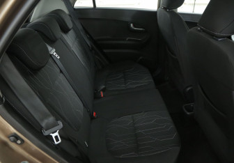 Подержанный автомобиль Kia Picanto 2013 года (11 фото)