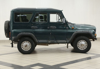 Подержанный автомобиль УАЗ 3151 2001 года (3 фото)