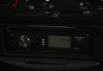 Подержанный автомобиль Chevrolet Niva 2005 года (13 фото)