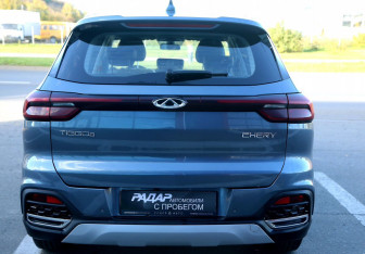 Подержанный автомобиль Chery Tiggo 8 2021 года (5 фото)