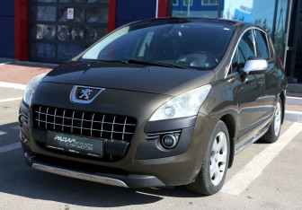 Подержанный автомобиль Peugeot 3008 2011 года (3 фото)