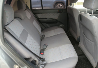 Подержанный автомобиль Hyundai Getz 2004 года (11 фото)
