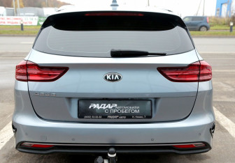 Подержанный автомобиль Kia Ceed Wagon 2019 года (5 фото)