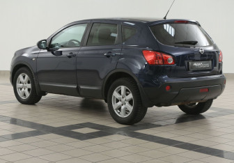 Подержанный автомобиль Nissan Qashqai 2007 года (2 фото)