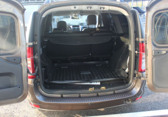 Подержанный автомобиль LADA (ВАЗ) Largus Wagon 2021 года (18 фото)