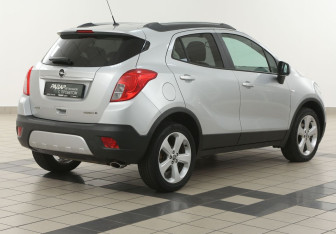 Подержанный автомобиль Opel Mokka 2013 года (4 фото)