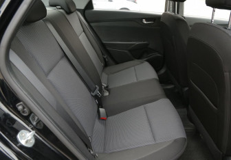 Подержанный автомобиль Hyundai Solaris Sedan 2021 года (11 фото)