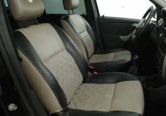 Подержанный автомобиль Renault Logan Sedan 2012 года (10 фото)