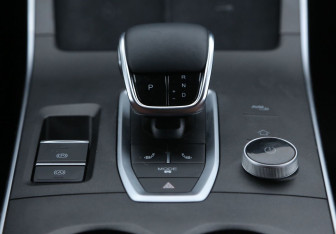 Подержанный автомобиль Omoda C5 2022 года (15 фото)