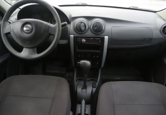 Подержанный автомобиль Nissan Almera Sedan 2017 года (12 фото)