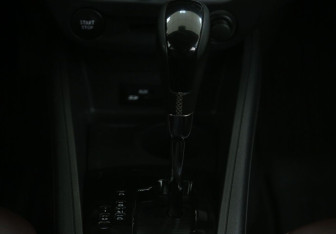 Подержанный автомобиль Renault Megane Hatchback 2013 года (13 фото)