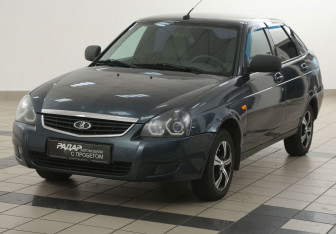 Подержанный автомобиль LADA (ВАЗ) Priora Hatchback 2012 года (8 фото)