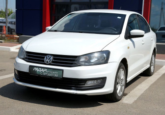 Подержанный автомобиль Volkswagen Polo Sedan 2015 года (3 фото)