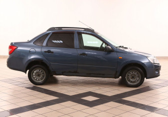 Подержанный автомобиль LADA (ВАЗ) Granta Sedan 2013 года (4 фото)