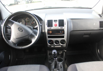 Подержанный автомобиль Hyundai Getz 2008 года (13 фото)